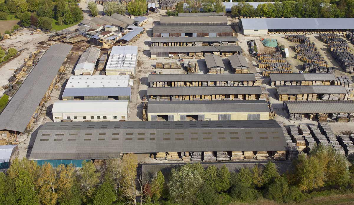 Présentation des vues aériennes de la scierie TARTERET